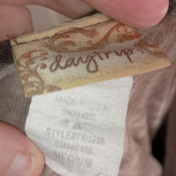 2/$30 DAY TRIP 3/4 sleeve sheer boho coastal cowgirl Tie-Dye Shirt size M - Picture 2 of 8